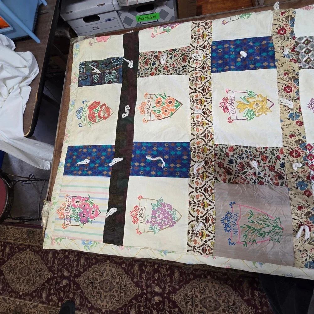 Vintage Handmade Quilt USA State Flowers Patchwork Folk Art Cottagecore 57x90